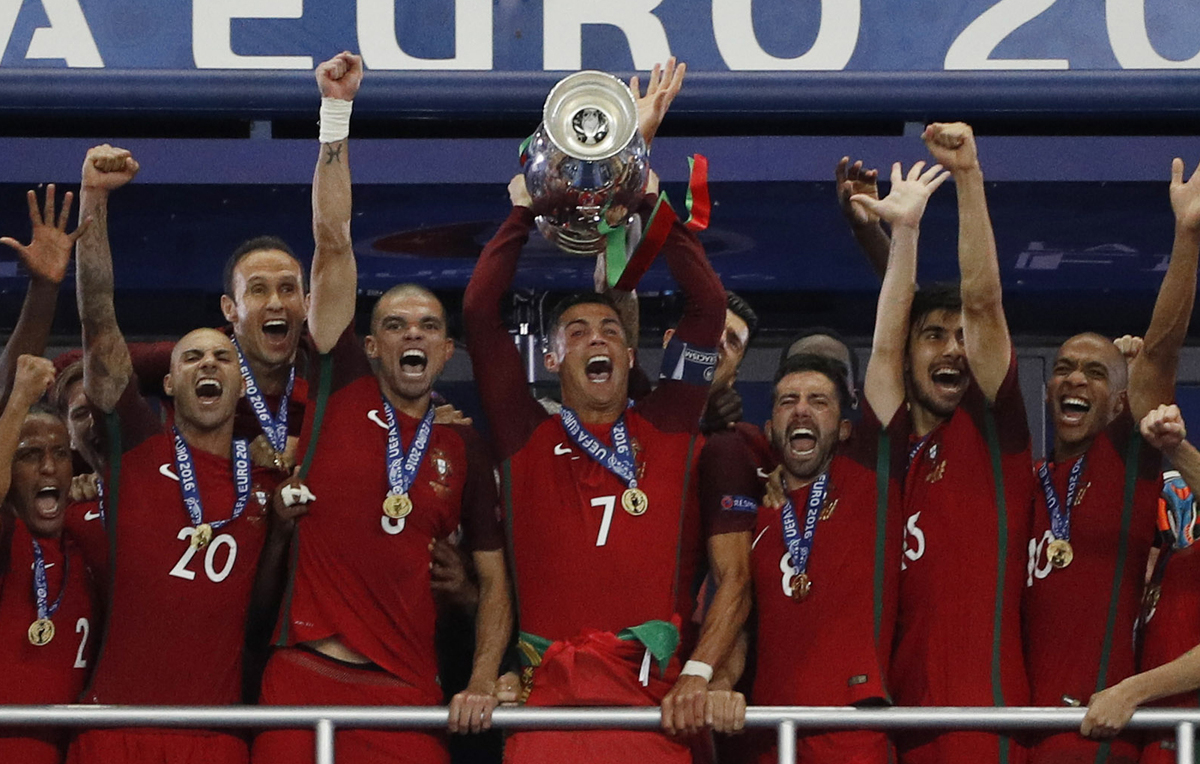Điểm mặt 5 trận chung kết kinh điển nhất trong lịch sử bóng đá EURO