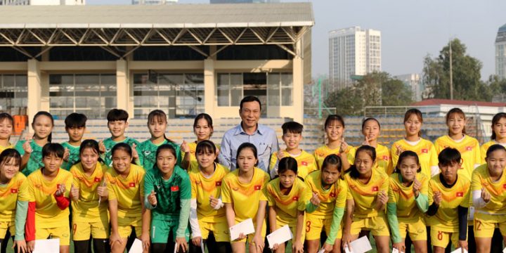 Lãnh đạo VFF ghé thăm thăm đội tuyển U13 và U15 bóng đá nữ Quốc Gia