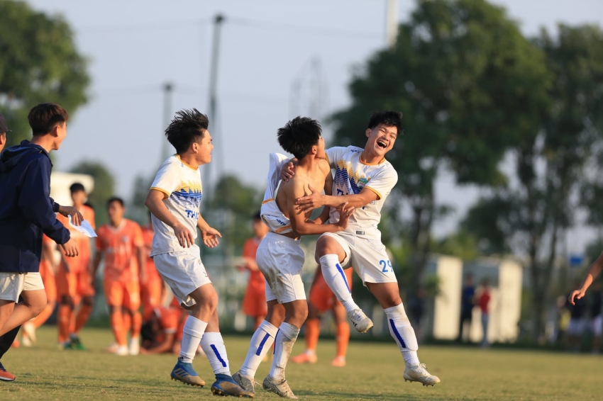 U17 HAGL và U17 Hà Nội giành tấm vé vào vòng bán kết U17 Cúp Quốc Gia 2020.